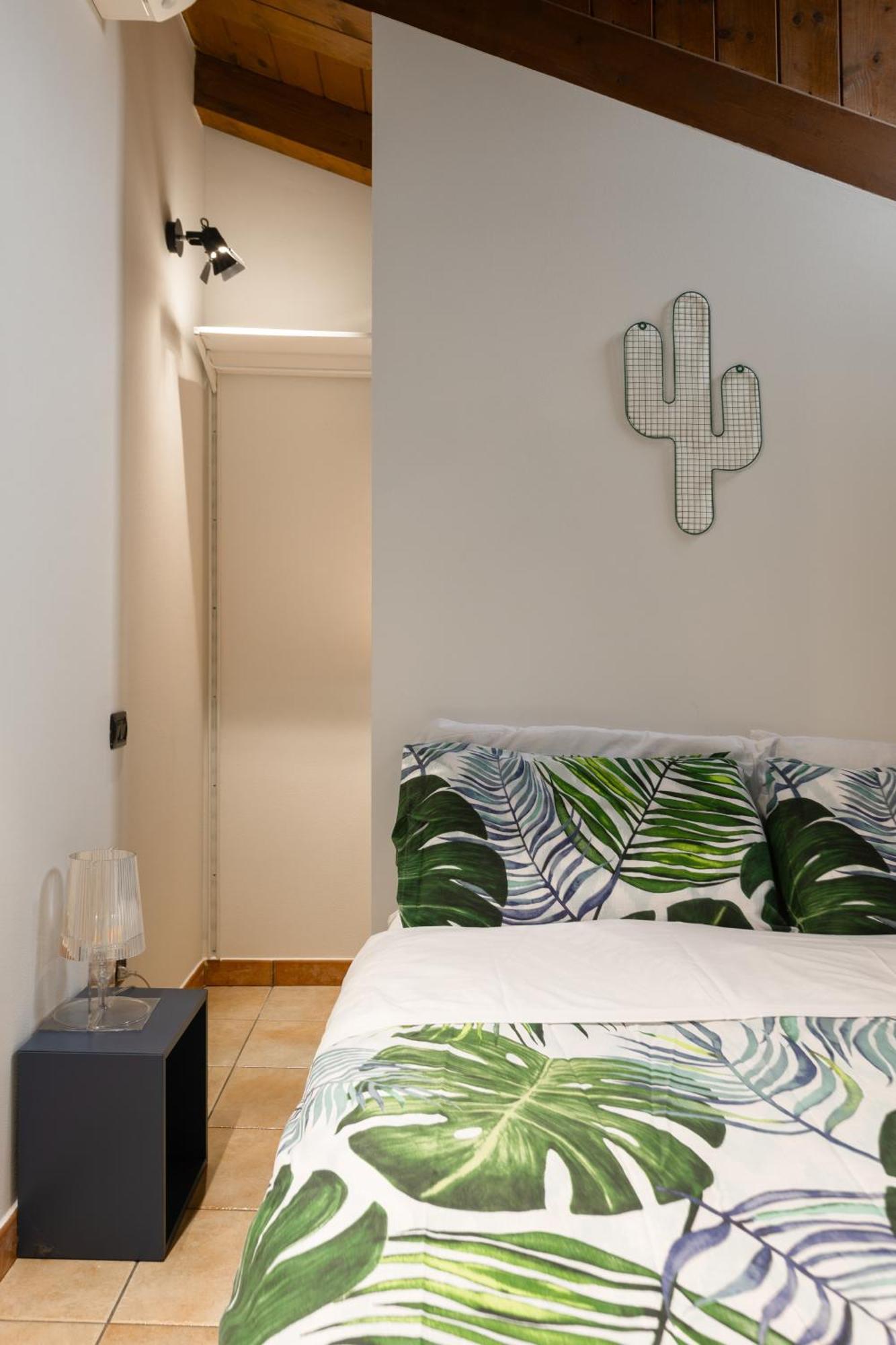 - Martesana Easy House Milán